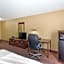 Quality Inn & Suites Bloomington University Area