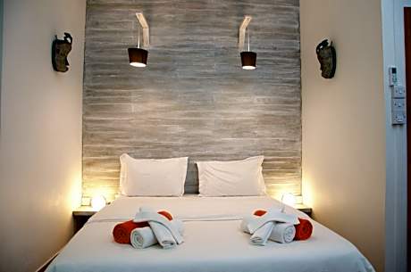 Standard Double Room with Garden View