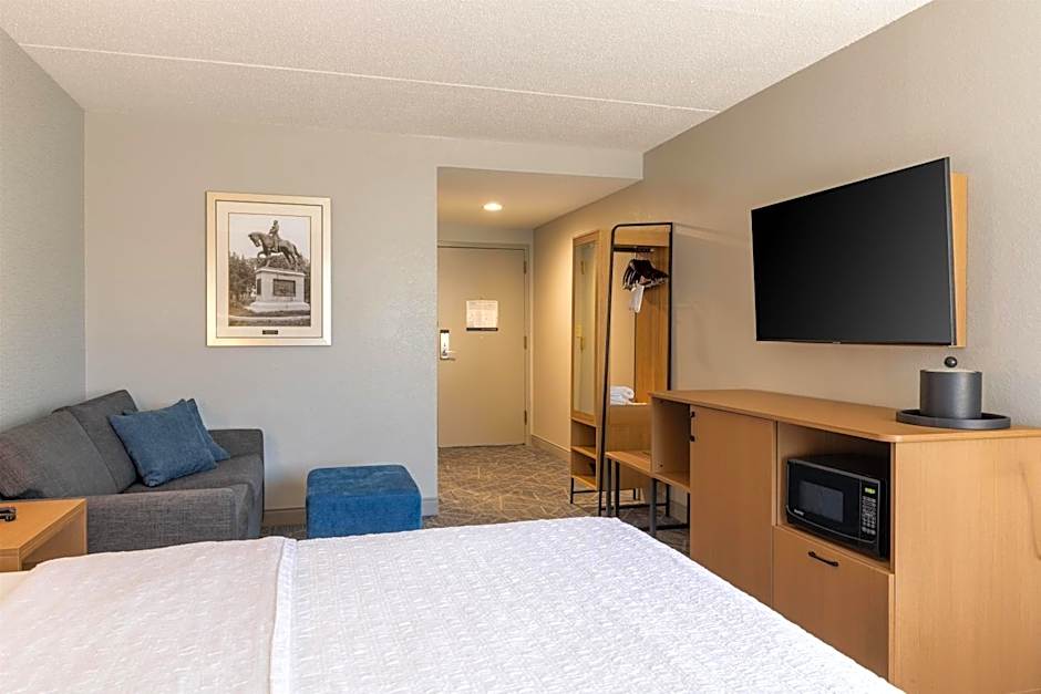 Hampton Inn By Hilton Portsmouth Central