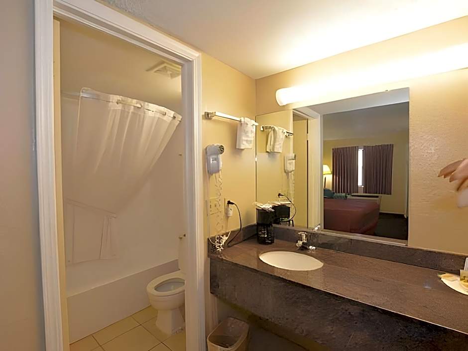 Days Inn by Wyndham Oklahoma City West – Oklahoma City, OK