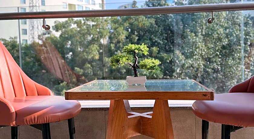 Hotel Golf View Suites