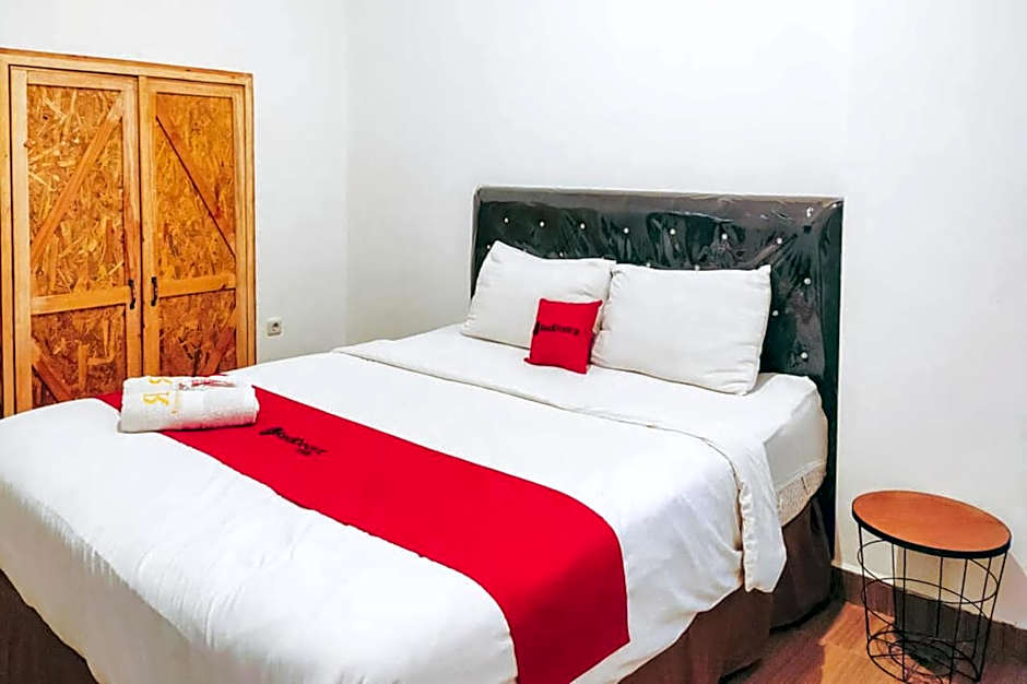 RedDoorz @ Sukomanunggal Surabaya