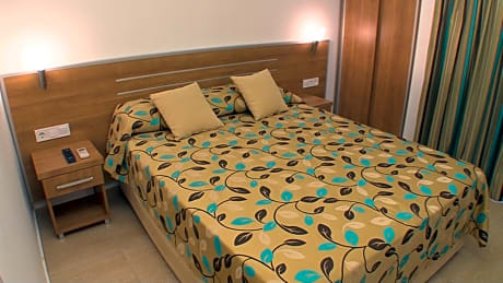 Family Room Connecting Room