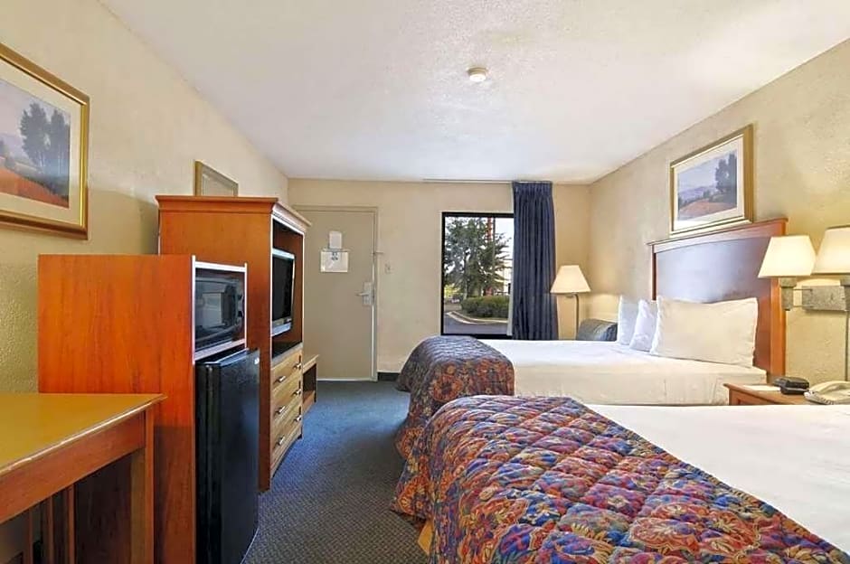 Baymont by Wyndham Macon I-75