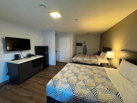 Queen Room with Two Queen Beds - Disability Access - Smoking