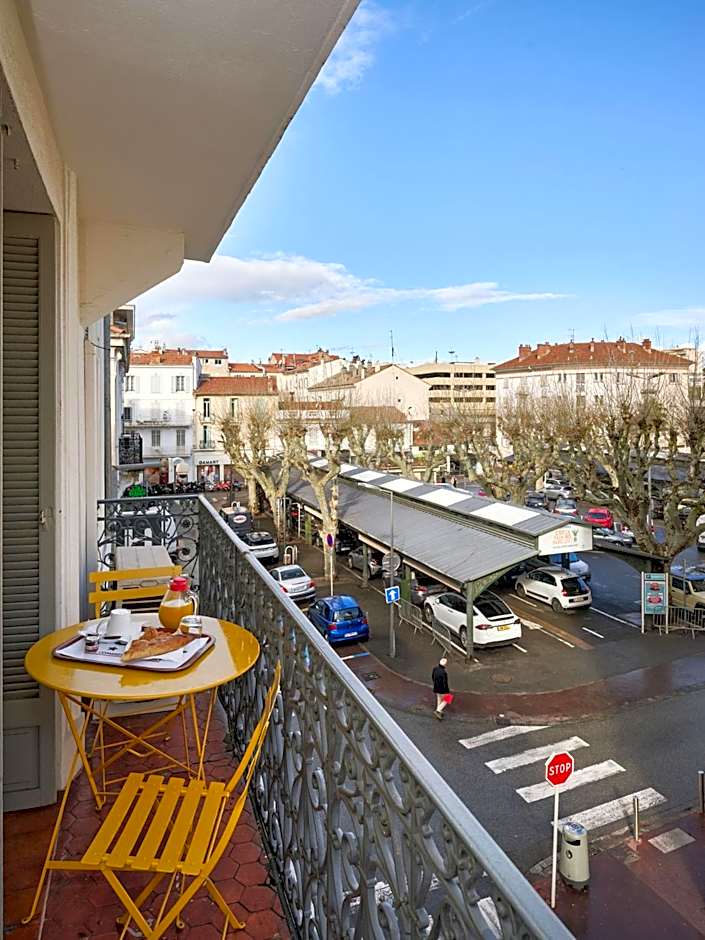 Hotel Des Congres Et Festivals