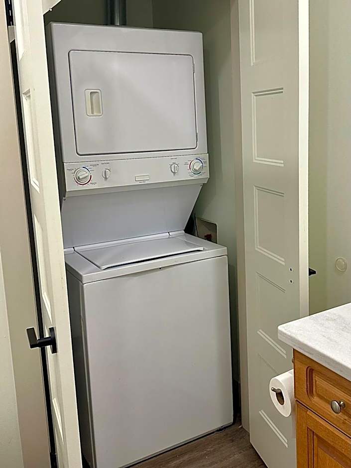 Beautiful tranquil centrally located condo