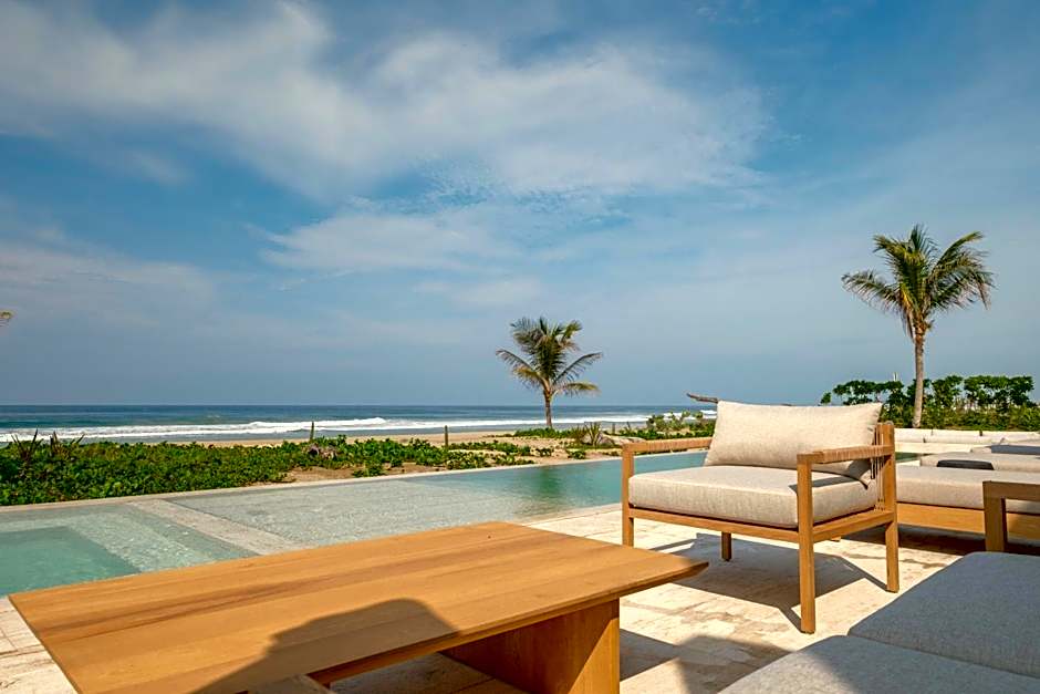 ONTO House Puerto Escondido