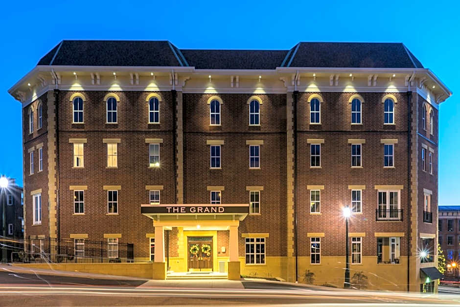 The Mount Vernon Grand Hotel