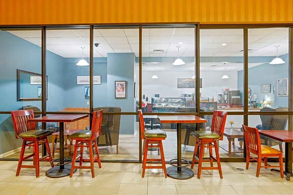 OYO Hotel St Louis Downtown City Center MO