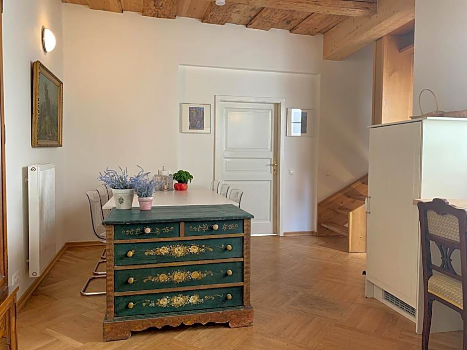 Small Luxury Palace Residence