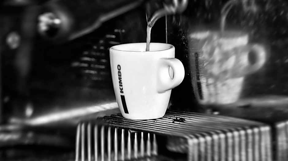 Narrowboat at Weedon