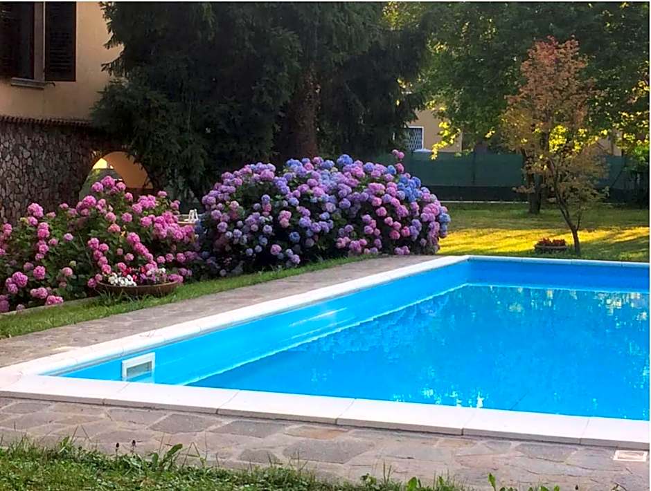 Villa Cesarina, Vallio Terme , Salo’