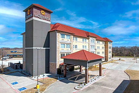 La Quinta Inn & Suites by Wyndham Allen At The Village