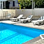 Hotel Apis