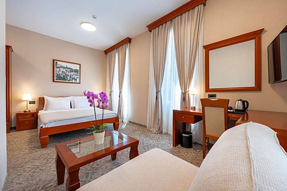 Hotel Montenegrino