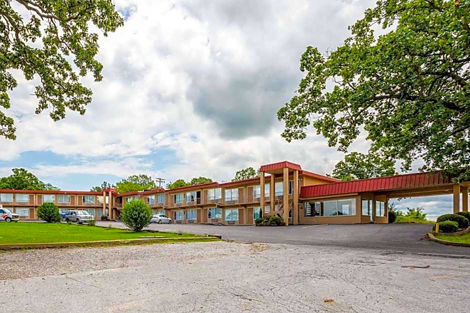 Days Inn by Wyndham Batesville AR