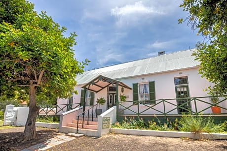 Koo Karoo Guest Lodge and Self Catering