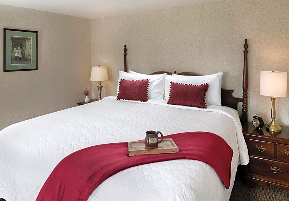 Photo 1 of 5 of Premium 1 King Bed