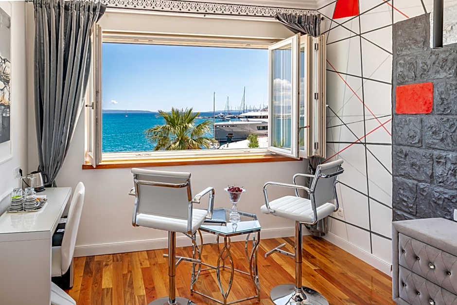 Galeria Valeria Seaside Downtown - MAG Quaint & Elegant Boutique Hotels