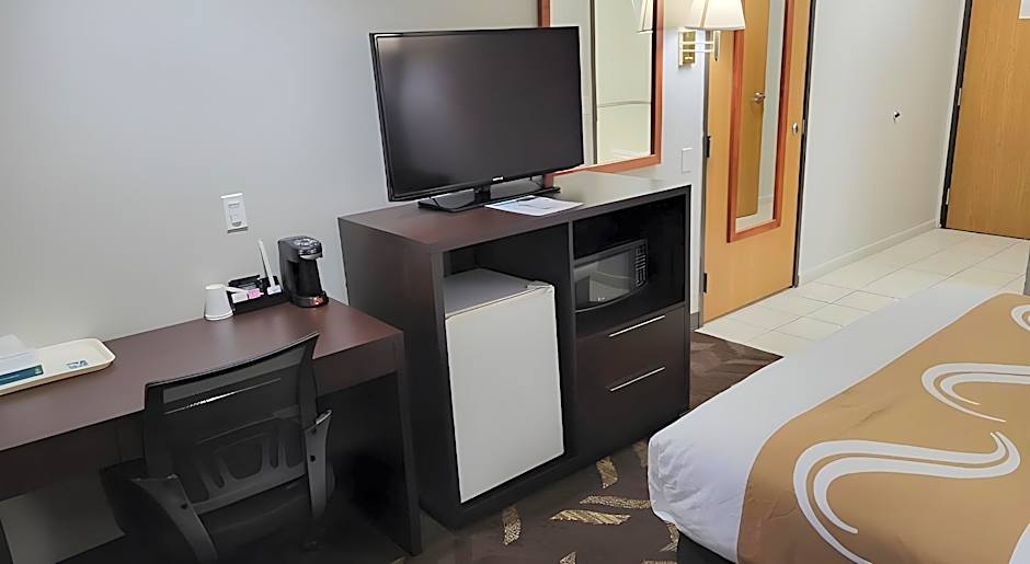 Quality Inn & Suites Salina National Forest Area