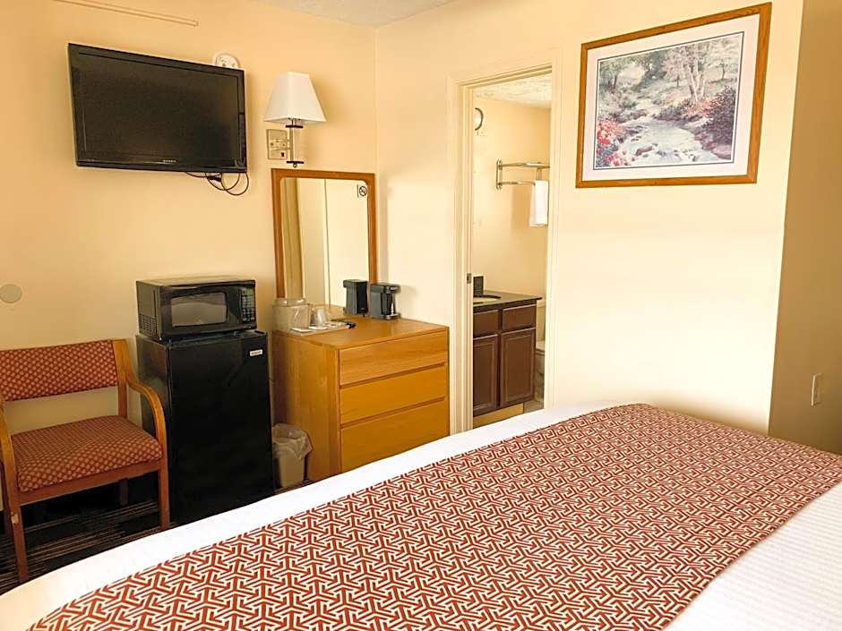 Photo 1 of 4 of Standard 1 King Bed