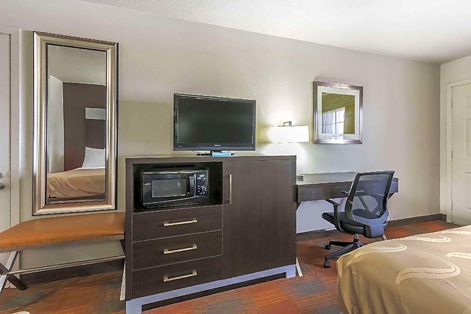 Quality Inn & Suites Stuttgart North