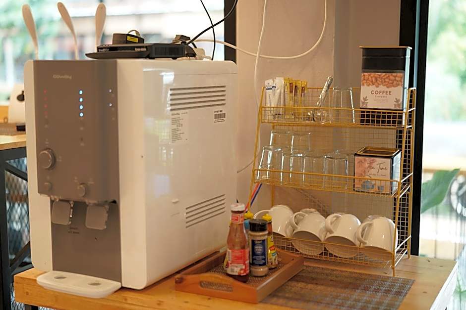 Chillax Khaosok Hostel - SHA Certified