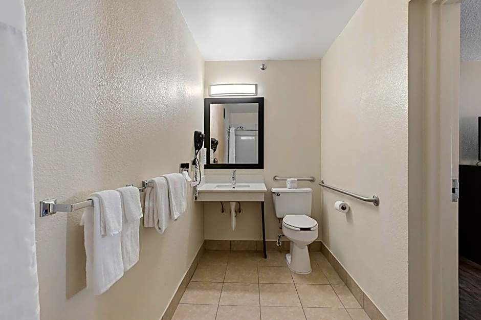 Quality Inn Duluth - Atlanta Northeast