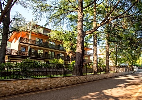 Hotel Chrys