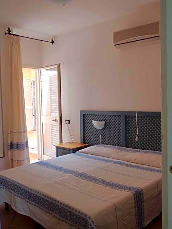 Apartment with Garden View