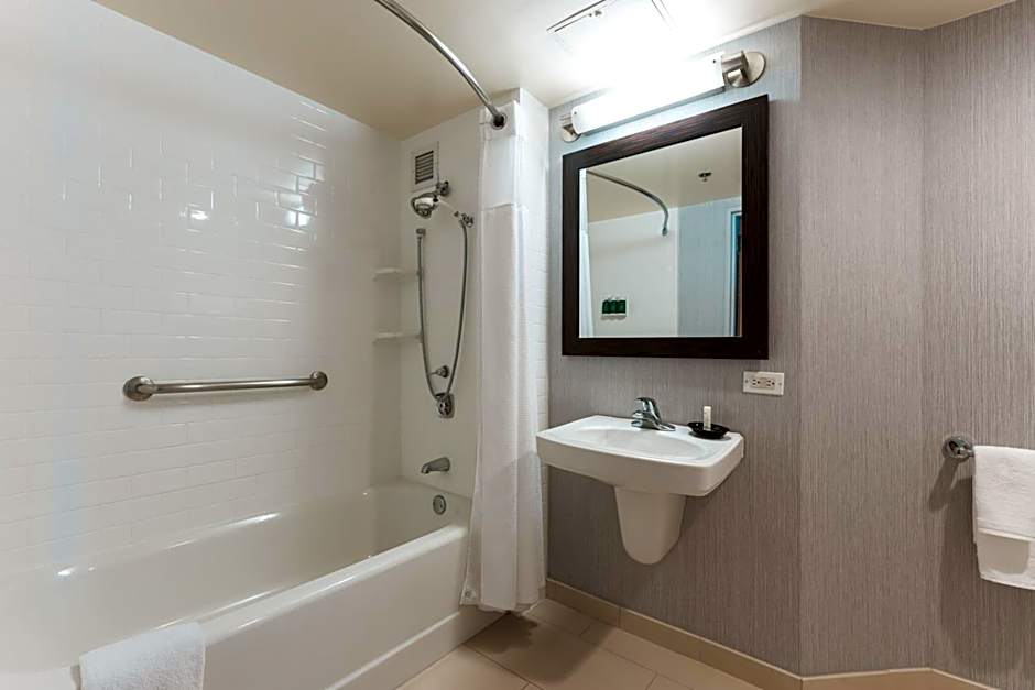 Courtyard by Marriott Los Angeles LAX/Century Boulevard