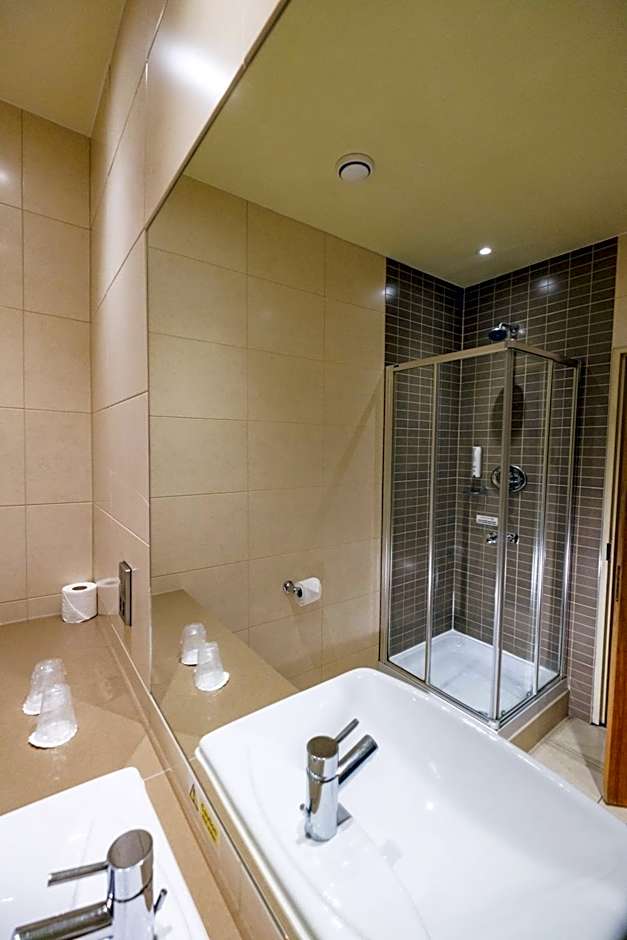 Farington Lodge Hotel