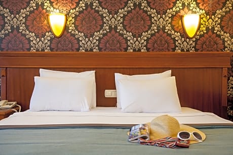 SINGLE STANDARD ROOM