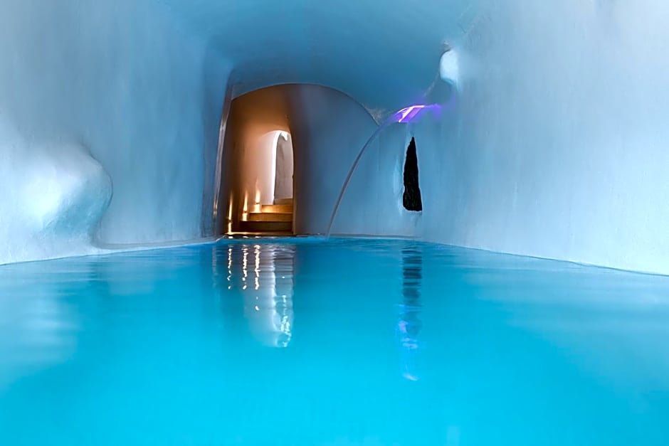 Athermi Suites - Adults Only