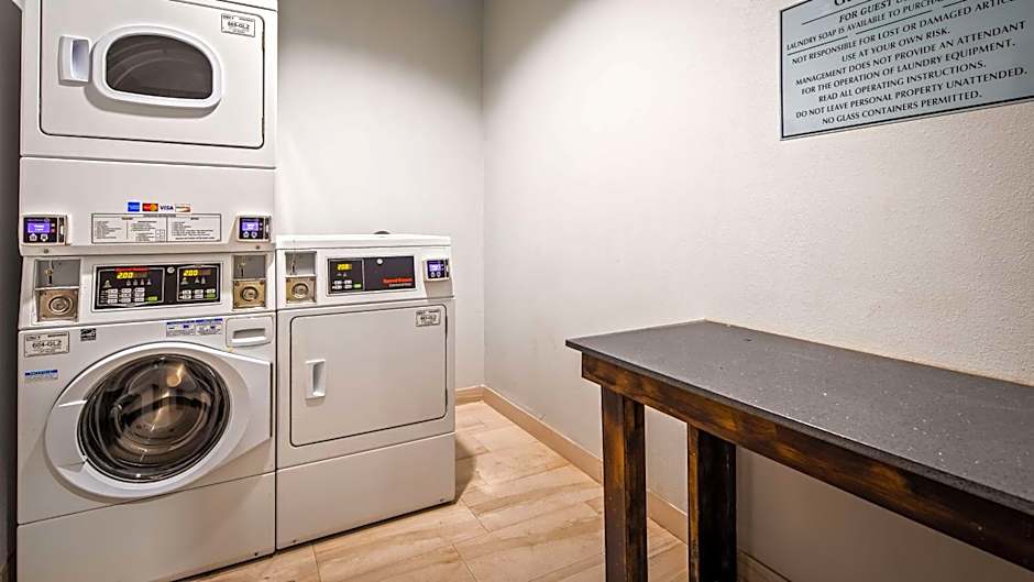 Best Western Plus Dilley Inn & Suites