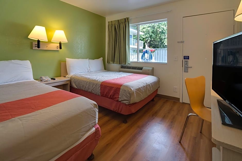 Motel 6-Kissimmee, FL - Orlando