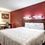 Red Roof PLUS+ Washington DC - Rockville