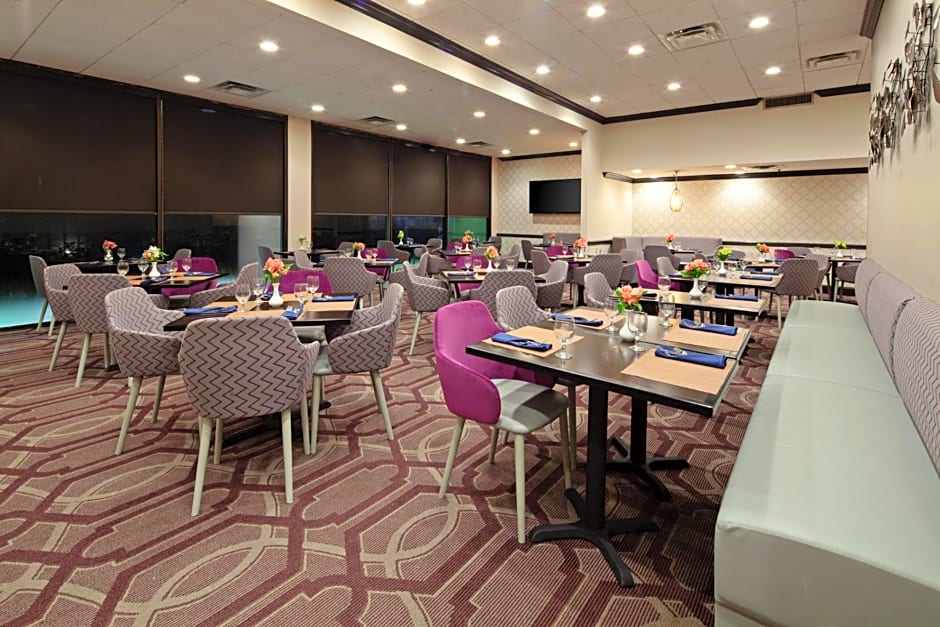 DoubleTree by Hilton New Orleans Airport