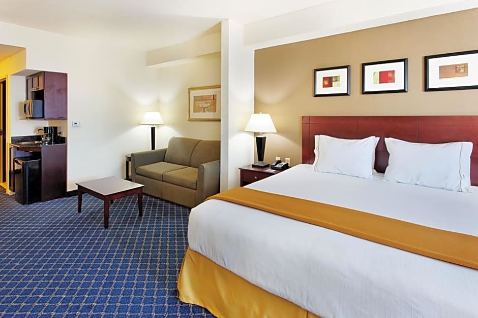 Holiday Inn Express Hotel & Suites Cookeville