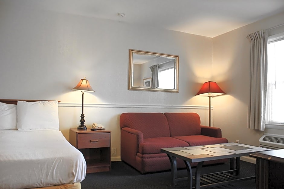 Alpine Inn & Suites Rockford