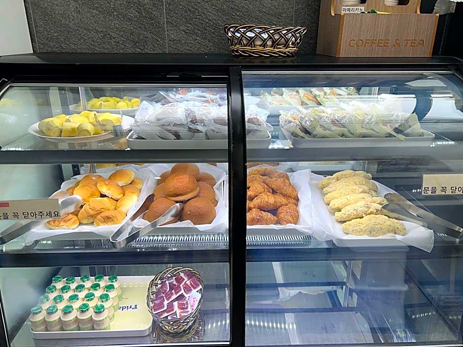 Hound Hotel Suncheon station