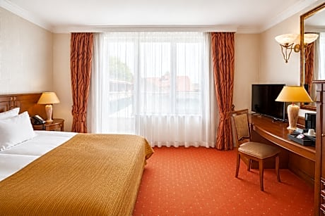 Standard Room, 1 King Bed