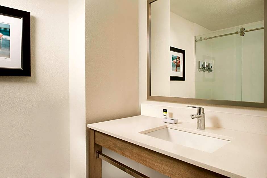 Four Points By Sheraton Jacksonville Beachfront