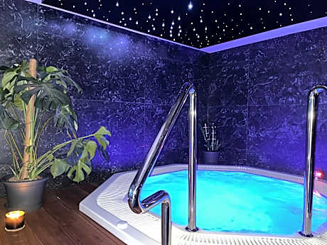 Axel Boutique Jacuzzi & Sauna