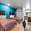 Econo Lodge Inn & Suites