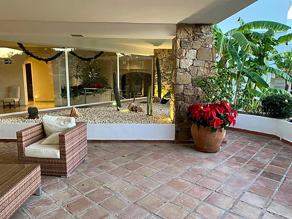 Stunning suite at Hotel Del Golf, 5 stars and frontline Golf, Porto Banus, Marbella