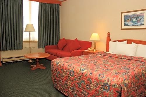 Travelodge Hotel by Wyndham Montreal Airport