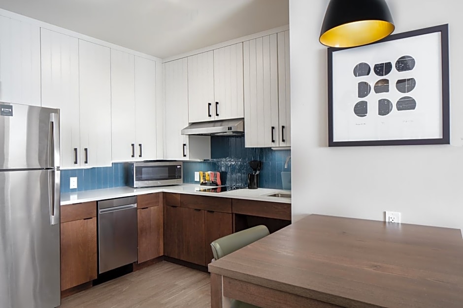 Staybridge Suites - Iowa City - Coralville, an IHG Hotel