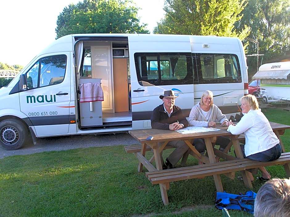 Blenheim Bridges Holiday Park